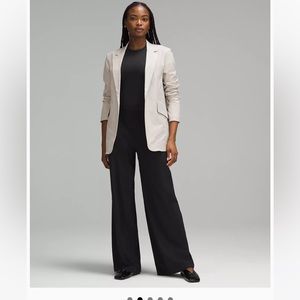 NWOT Lululemon Swift Mid-Rise Wide-Leg Pant